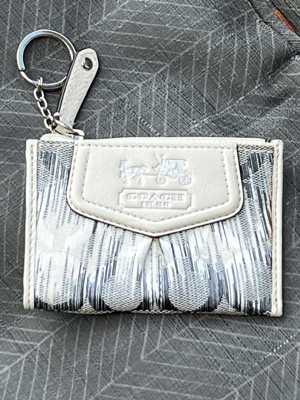 EUC Coach Sketch Light Gray Signature Card Case with Silver Logo